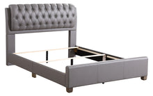 Load image into Gallery viewer, Tufted Upholstered Bed