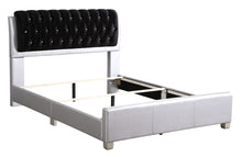 Load image into Gallery viewer, Tufted Upholstered Bed