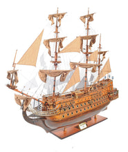 Load image into Gallery viewer, Hand Painted Boat (401851) - Brown