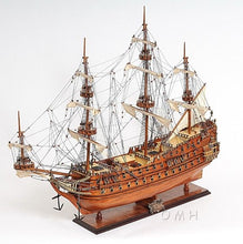 Load image into Gallery viewer, Hand Painted c1665 Zeven Provincien Model Boat - Brown