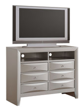 Load image into Gallery viewer, Marilla - Media Chest