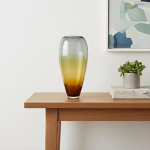 Load image into Gallery viewer, Ombre Table Vase - Clear / Clear