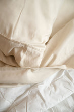 Load image into Gallery viewer, Bamboo Hypoallergenic Sheet Set