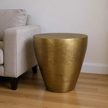 Load image into Gallery viewer, 18" Aluminum Round End Table - Antiqued Brass