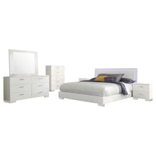 Load image into Gallery viewer, August - 6 Piece Queen Panel Bedroom Set With LED Lighting - White