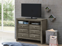 Load image into Gallery viewer, Marilla - Media Chest