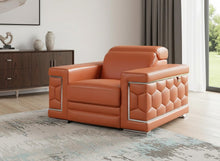 Load image into Gallery viewer, Sturdy Chair - Camel