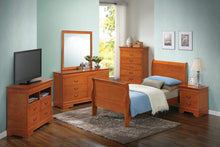 Load image into Gallery viewer, Louis Phillipe - Panel Sleigh Bed