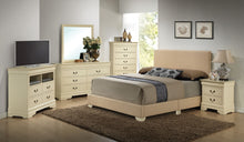 Load image into Gallery viewer, Elegant Platform Bed For Relaxed Spaces