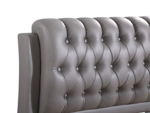 Load image into Gallery viewer, Tufted Upholstered Bed