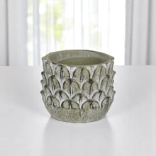 Load image into Gallery viewer, Leaf Round Pot Planter - Black / Gray