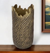 Load image into Gallery viewer, Abstract Table Vase (530277) - Gold