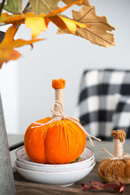 Load image into Gallery viewer, Pumpkin Ornament For Holiday Harvest Festival Fall Festival & Thanksgiving (Set of 6)