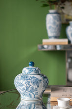 Load image into Gallery viewer, Round Table With Elegant Foral Design And Mirrored