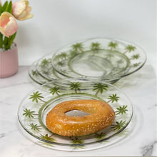 Load image into Gallery viewer, Palm Tree Design 9" Acrylic Dinner Plates (Set of 4) Crystal Clear Reusable Unbreakable Kitchen Plates Bpa Free Dishwasher Safe - Clear