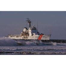 Load image into Gallery viewer, Hand Painted Model Boat (624528) - White