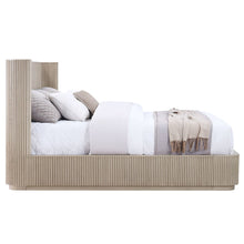 Load image into Gallery viewer, Leanna - Eastern King Bed - Light Oak