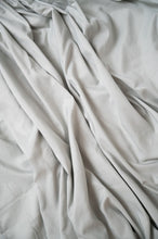 Load image into Gallery viewer, 4 Piece Micro And Bamboo Flex Head Hypoallergenic Sheet Set