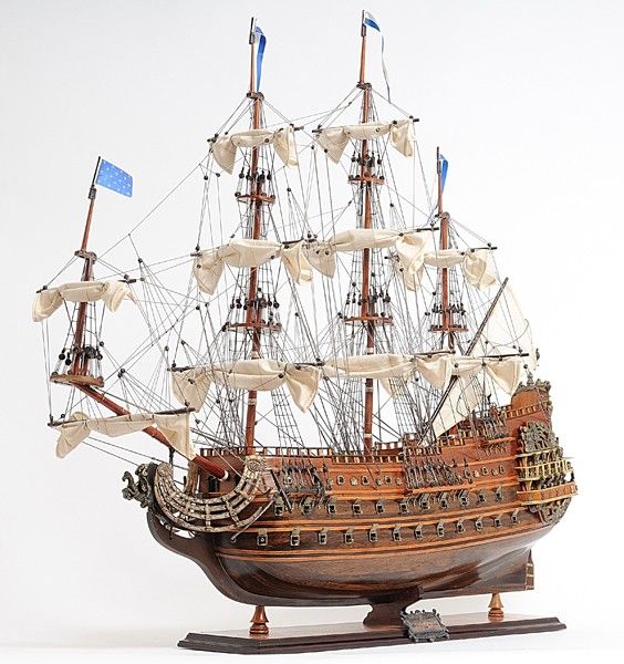 Hand Painted Solei Royal Model Boat - Brown