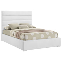 Load image into Gallery viewer, Dulcey - Platform Bed
