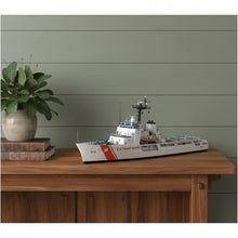 Load image into Gallery viewer, Hand Painted Model Boat (624520) - White
