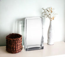 Load image into Gallery viewer, Rectangle Table Vase - Clear
