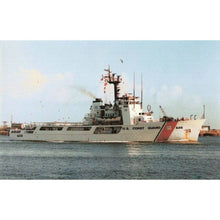 Load image into Gallery viewer, Hand Painted Model Boat (624410) - White
