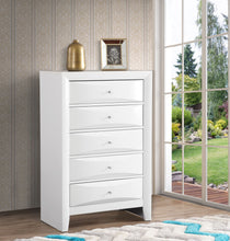Load image into Gallery viewer, Marilla - Chest
