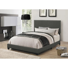 Load image into Gallery viewer, Guyancourt - Panel Bed
