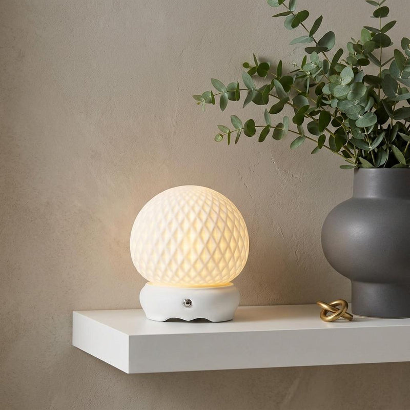 Globe Desk Lamp With Globe Shade (734240) - White