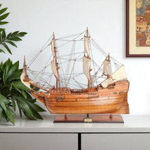 Load image into Gallery viewer, Hand Painted Boat (401978) - Brown
