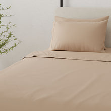 Load image into Gallery viewer, Brushed Hypoallergenic Sheet Set

