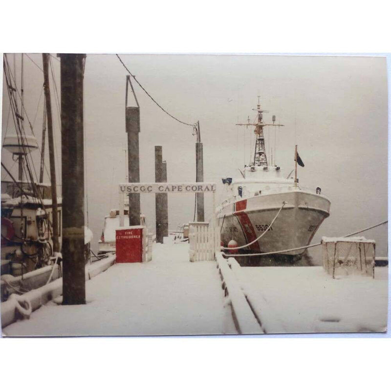 Hand Painted Model Boat (624445) - Gray