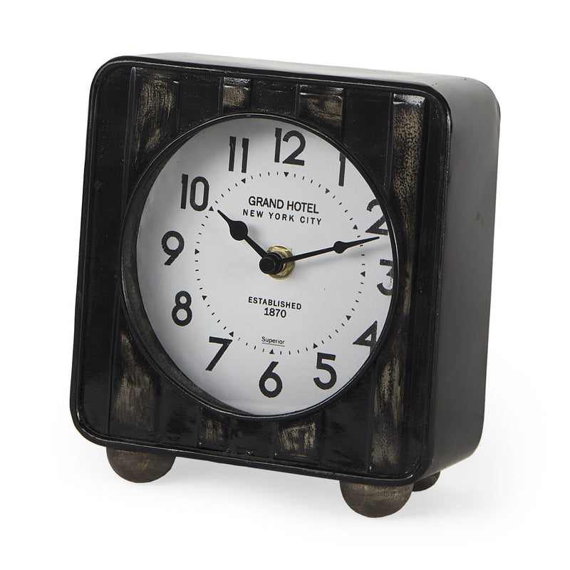 Analog Round Wall Clock (731518) - Black