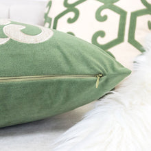 Load image into Gallery viewer, Dora - Vintage Vine Pillow Covers With Hidden Zipper (Set of 2) - Green
