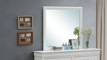 Load image into Gallery viewer, Traditional Wall Mirror For Any Space
