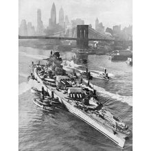 Load image into Gallery viewer, Hand Painted Model Boat (624347) - Bronze
