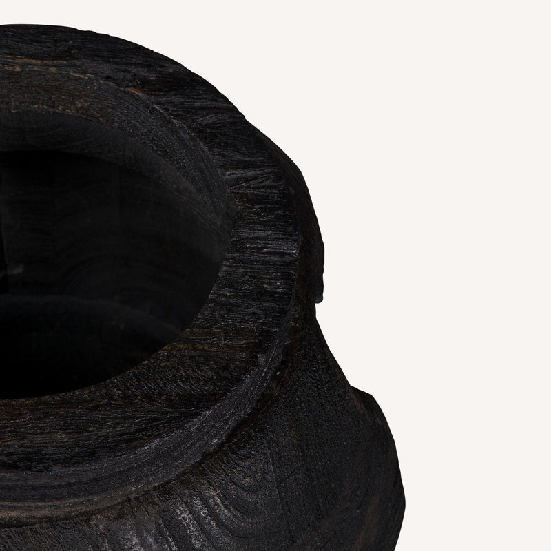 Table Vase With Sculptural Details - Black