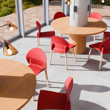 Load image into Gallery viewer, 4 Piece Set Of Single Chairs With A Design Combining Modern And Traditional Elements
