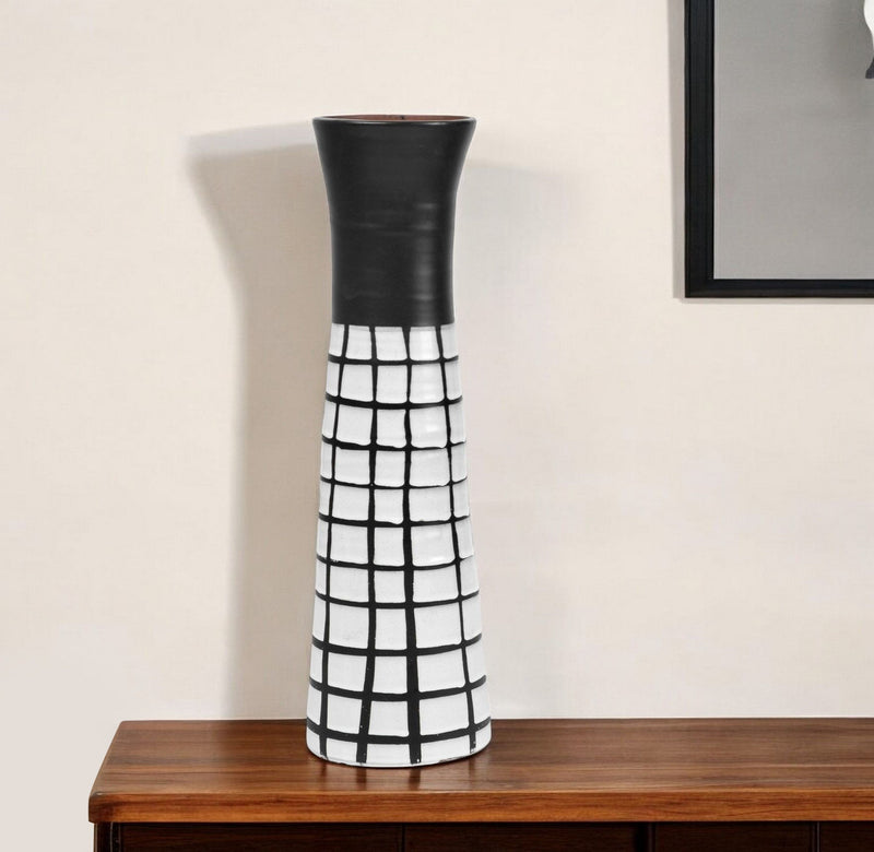 Abstract Cylinder Table Vase (397550) - Black / White
