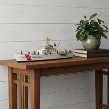 Load image into Gallery viewer, Hand Painted Model Boat (624565) - White
