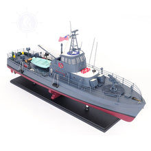 Load image into Gallery viewer, Hand Painted Model Boat (624247) - White
