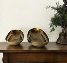 Load image into Gallery viewer, Hammered Boat Shaped Decorative Bowls (Set of 2) - Gold
