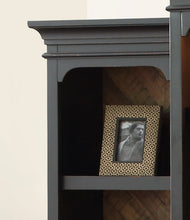 Load image into Gallery viewer, 1 Door Pier
