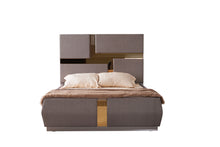 Load image into Gallery viewer, Lorenzo Gold Detailed Tufted Upholstery King Bed made with Wood in Gray
