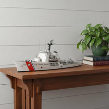 Load image into Gallery viewer, Hand Painted Model Boat (624404) - White
