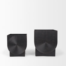 Load image into Gallery viewer, Pot Planters (Set of 2) - Black
