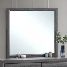 Load image into Gallery viewer, Glasgow - Mirror With Minimalist Design And Low Distortion Glass

