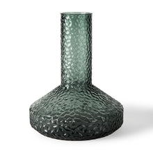 Load image into Gallery viewer, Faceted Table Vase (608316) - Green
