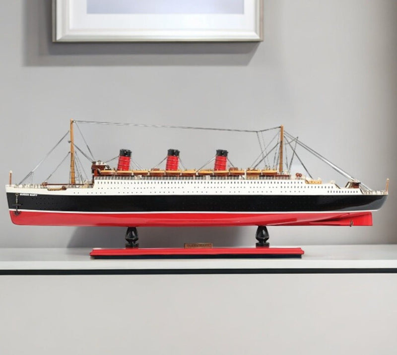 Hand Painted SS United States 1952 Model Boat - Black / Red